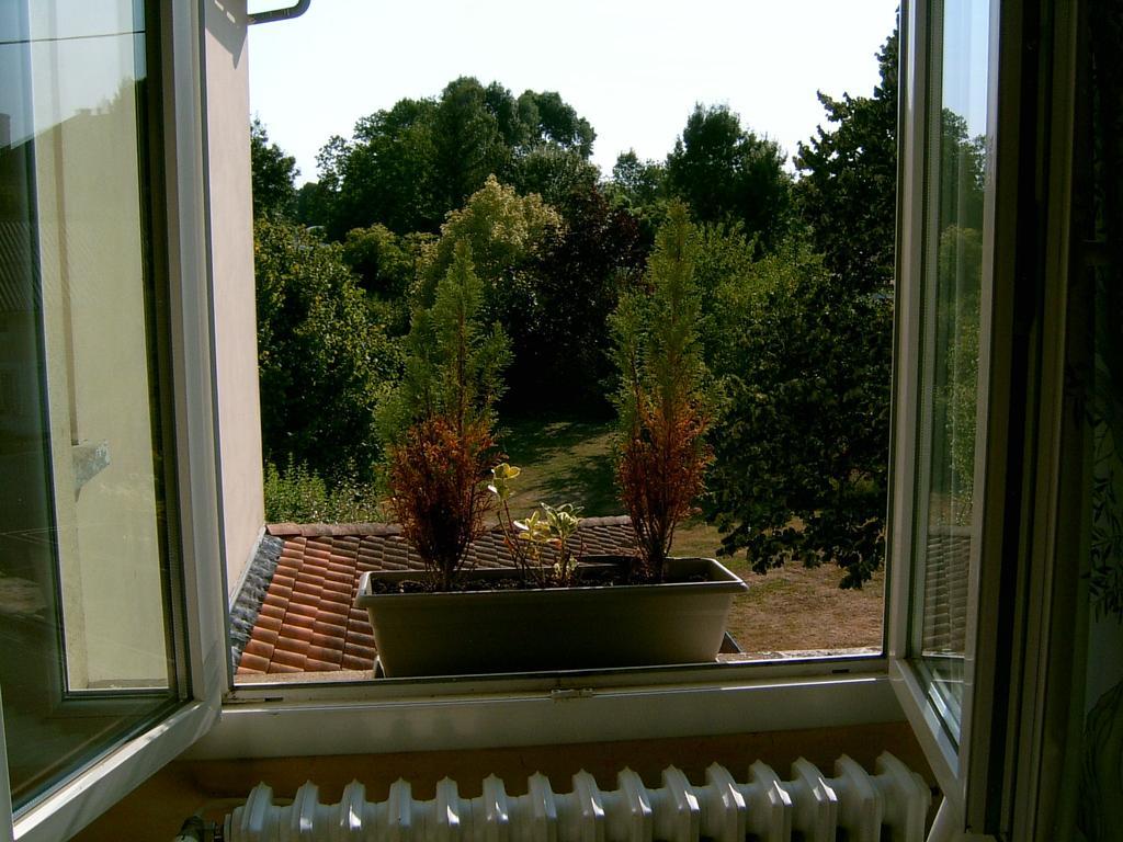 La Villa Camille La Creche Εξωτερικό φωτογραφία